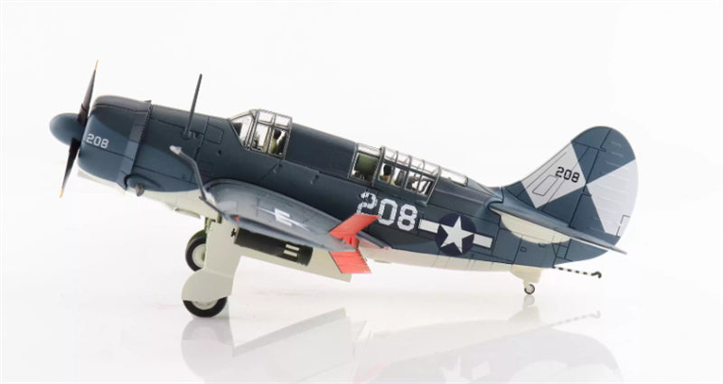 HOBBY MASTER USS Essex SB2C-4 VB-83 1:72 Model 1945 Limited Edition Helldiver White 208