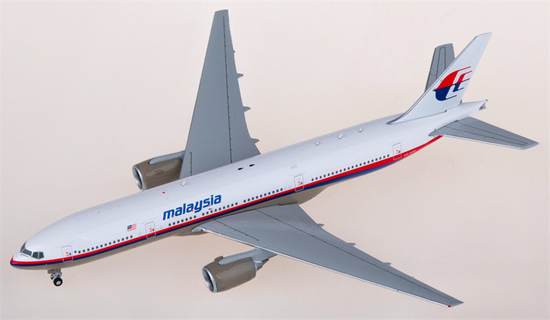 JC Wings Malaysia Airlines Boeing 777-200ER 9M-MRO 1:400 Diecast Model view 2