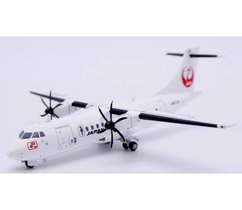 JC Wings 1:400 Japan Air Commuter ATR-42-600 JA07JC  DIECAST Model