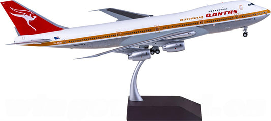 Geminijets Qantas Boeing 747-200B VH-ECB 1:200 Diecast Model view 1
