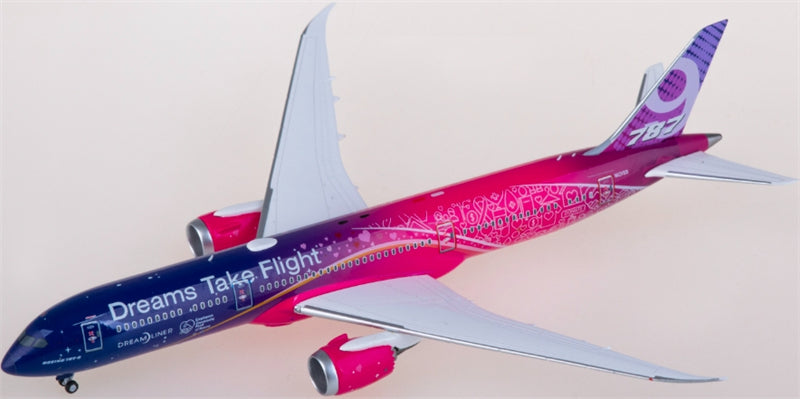 NG Models Boeing 787-9 N1015B 1:400 Diecast Model view 2