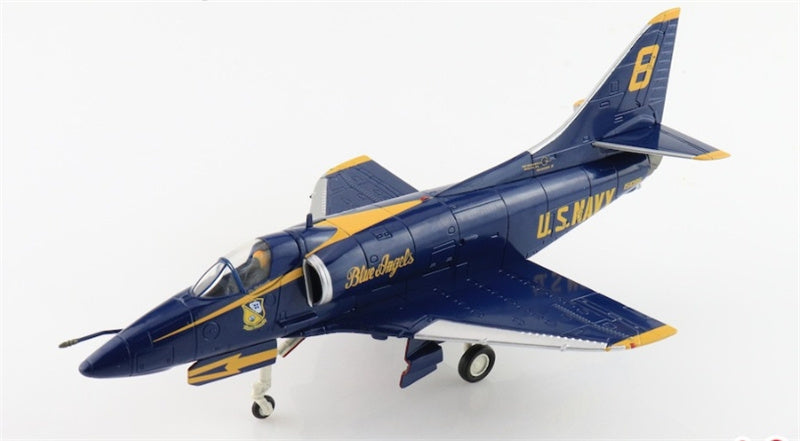 Hobby Master A-4F No. 8 airplane US Navy Tokushima Aibase 2008 Dr Nakanishi 1:72 Airplane Pre-built Model