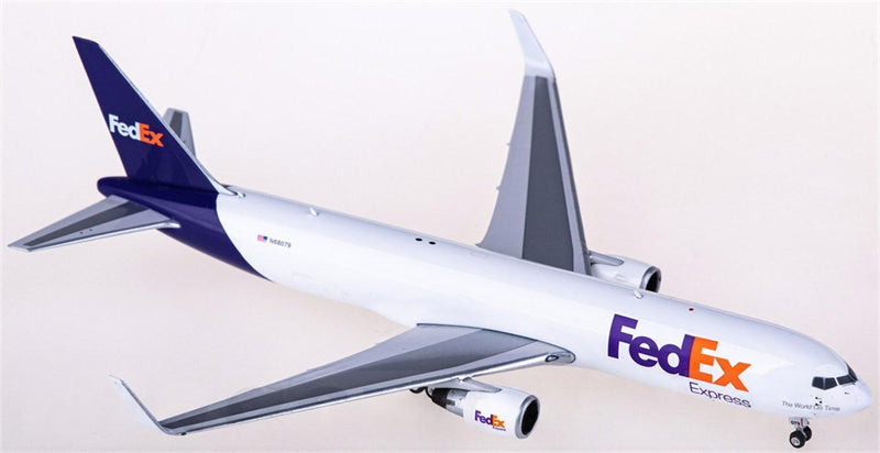 Phoenix FedEx Boeing 767-300ER N68079 1:400 Diecast Model view 3