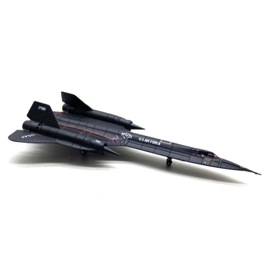 FLOZ US Air Force Lockheed SR-71 Blackbird Reconnaissance Aircraft 1:144 Aircraft Pre-built Model