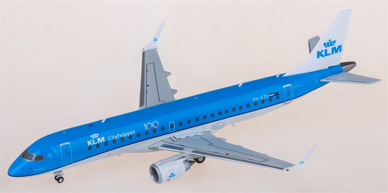 JC Wings KLM Embraer ERJ-190STD PH-EZU 1:200 Diecast Model view 4