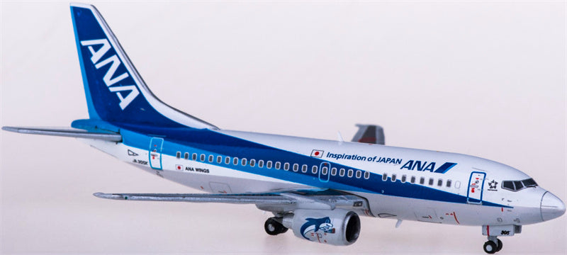 JC Wings ANA Boeing 737-500 JA305K 1:400 Diecast Model view 1
