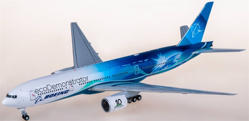 JC Wings Boeing 777-200ER N861BC eco Demonstrator 1:200 Diecast Model view 2