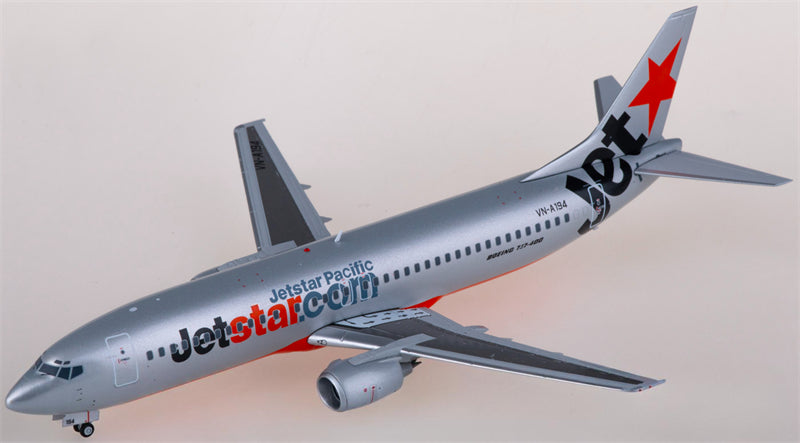 JC Wings Jetstar Boeing 737-400 VN-A194 1:200 Diecast Model view 1
