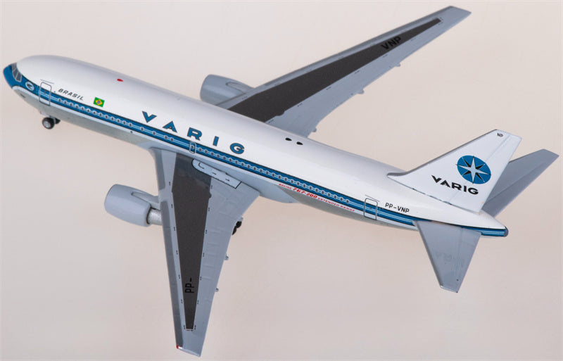 AeroClassics VARIG Boeing 767-200 PP-VNP 1:400 Diecast Model view 2