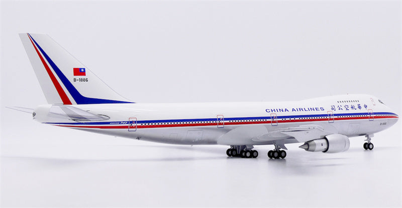 JC Wings 1:200 China Airlines Boeing 747-200 B-1886 Diecast Model view 5