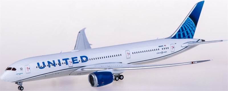 Geminijets United Airlines Boeing 787-9 N24976 1:400 Diecast Model view 1