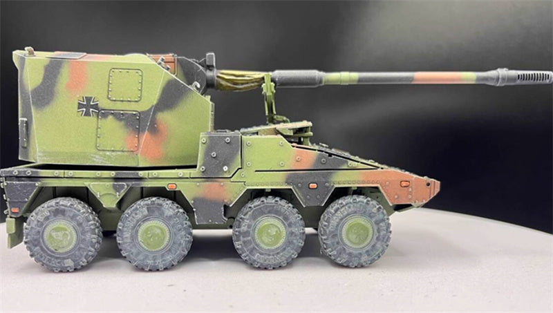 AM German Boxer armored vehicle RCH155mm howitzer GTK 1:72 Tank Pre-built Model