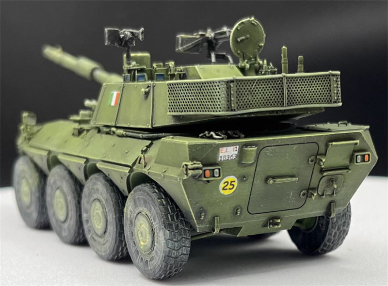 AM Italian Centaur 120mm/L45 smoothbore wheeled tank 1:72 Tank Pre-built Model