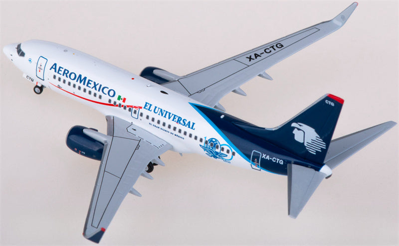 NG Models Aeromexico Boeing 737-700 XA-CTG 1:400 Diecast Model view 4