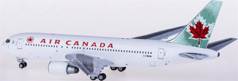 AeroClassics Air Canada Boeing 767-200 C-FBEM 1:400 Diecast Model view 3