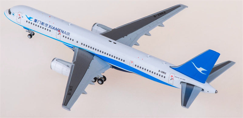 Undefined Collectibles XiamenAir Boeing 757-200 B-2862 1:400 Aircraft Pre-built  Airliner Model Display