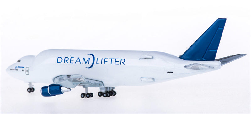 Hogan Boeing 747 LCF N718BA Dreamlifter 1:1000 Diecast Model view 3