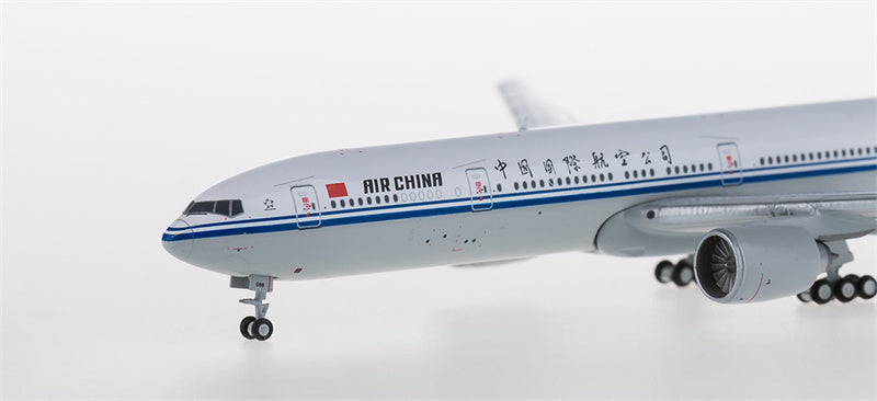 Geminijets Air China Boeing 777-300ER B-2086 1:400 Diecast Model view 5