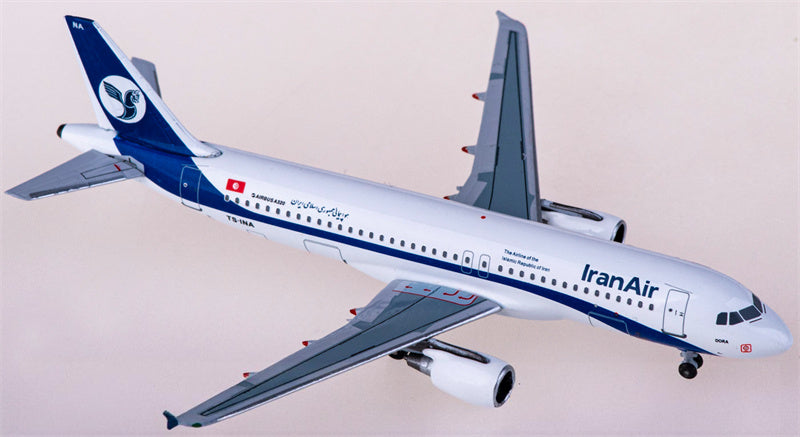 AeroClassics Iran Air Airbus A320 TS-INA 1:400 Diecast Model view 3
