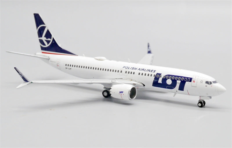 JC Wings LOT Boeing 737 MAX 8 SP-LVF 1:400 Diecast Model view 2