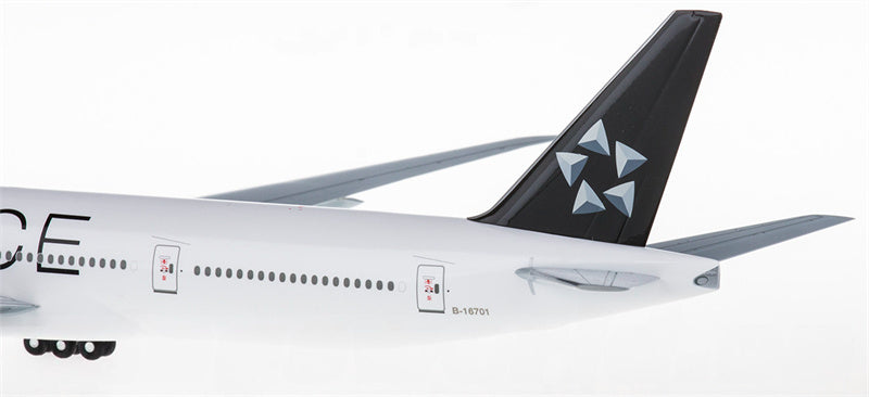 Hogan EVA Air Boeing 777-300ER B-16701 Star Alliance 1:200 ABS Model view 5