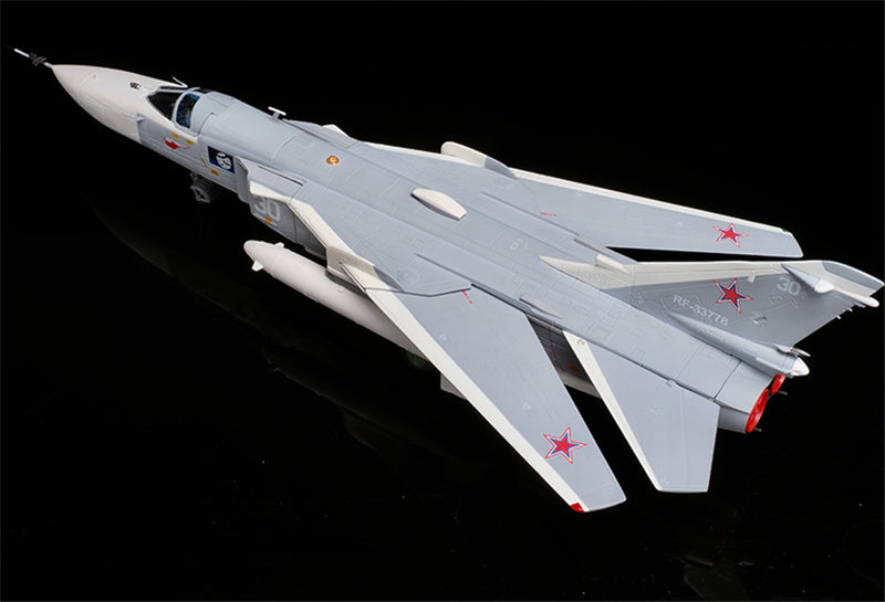 CALIBRE WINGS SU-24MR Russian Navy 30 White 1:72 Aircraft Pre-built Model