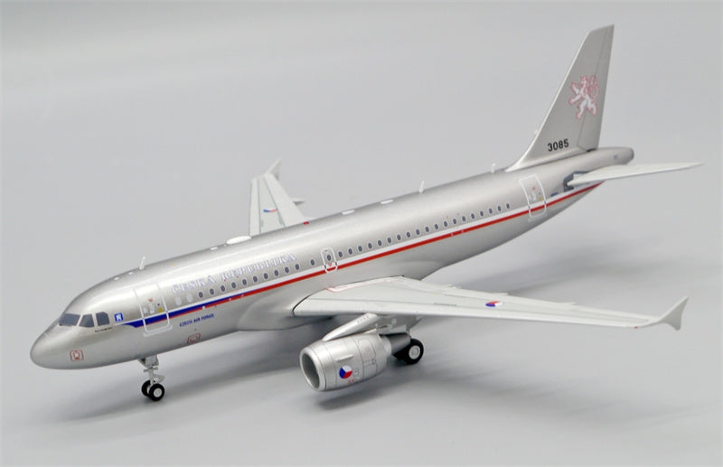 JC Wings Czech Air Force Airbus A319 3085 1:200 Diecast Model view 1