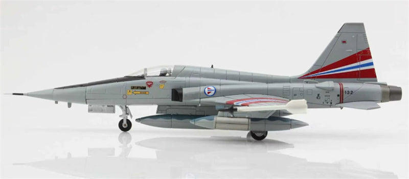 HOBBY MASTER RNoAF F-5A No. 336 SQN 1:72 Model 1994 50th Anniversary 132