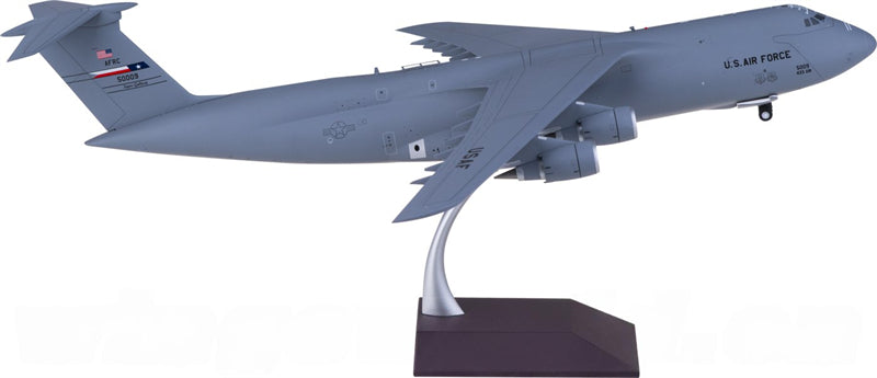 Geminijets USAF Lockheed C-5M Super Galaxy 85-0009 1:200 Diecast Model view 1