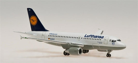 Herpa Airbus A319 D-AILR 1:500 Airplane Pre-built  Airliner Model Display