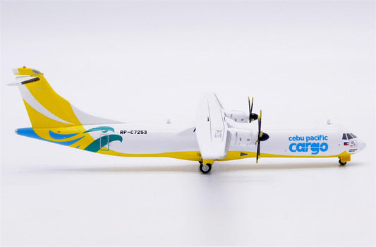 JC Wings Cebu Pacific Cargo ATR-72-500F RP-C7253 1:400 Diecast Model view 1