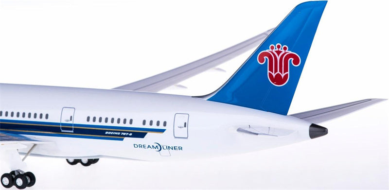 Hogan China Southern Boeing 787-8 1:200 ABS Model view 3