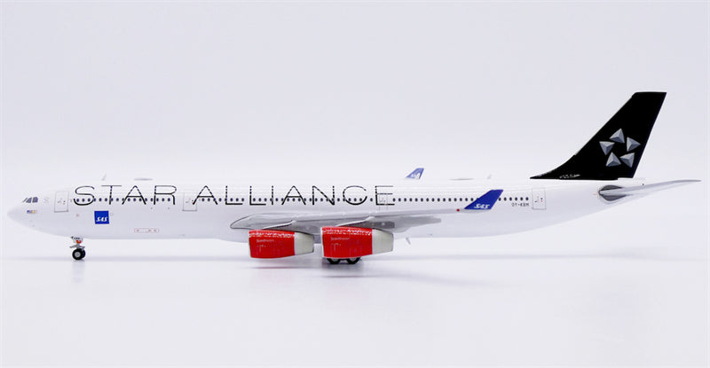 JC Wings 1:400 SAS Airbus A340-300 OY-KBM Diecast Model view 3