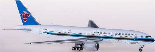 Phoenix China Southern Boeing 777-200ER B-2058 1:400 Diecast Model view 1