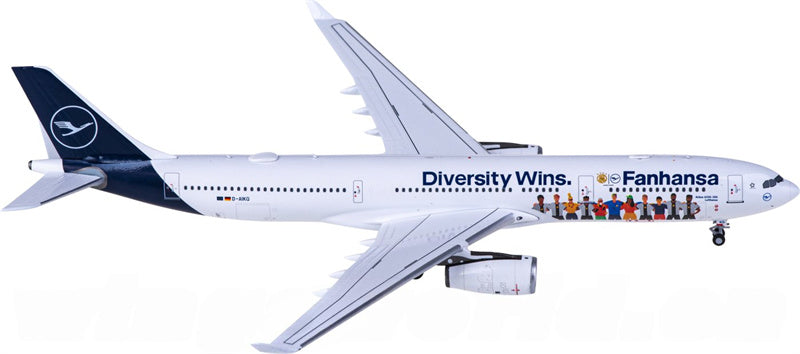 NG Models Lufthansa Airbus A330-300 D-AIKQ 1:400 Diecast Model view 3