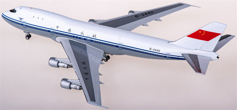 Phoenix 1:400 CAAC Boeing 747 B-2440 Diecast Model view 1