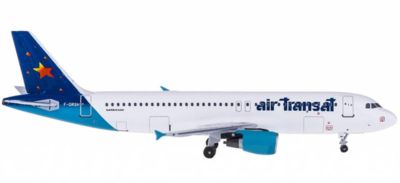 AeroClassics Air Transat Airbus A320 F-GRSH 1:400 Diecast Model view 2