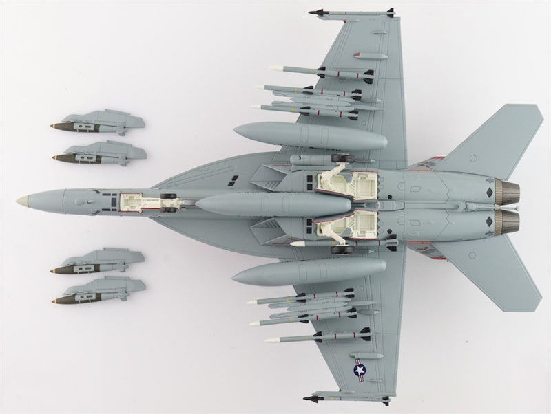 HOBBY MASTER F/A-18E Super Hornet Golden Warriors 168910 VFA-87 2017 Operation Inherent Resolve 1:72 Aircraft Pre-built Model