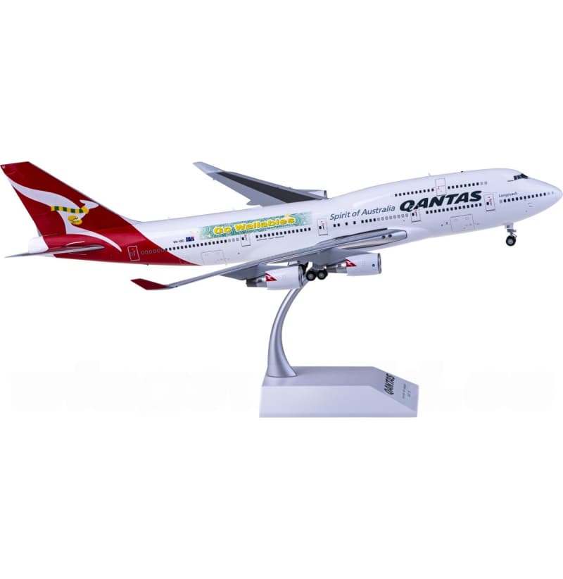 JC Wings Qantas Boeing 747-400ER VH-OEI 1:200 Aircraft Pre-built  Airliner Model Display