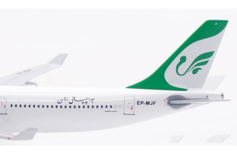 Aviation 1:400 Mahan Air A340-300 EP-MJF  DIECAST Model