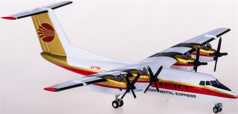 Herpa Continental Airlines De Havilland Canada DHC-7 N47RM 1:200 Diecast Model view 4