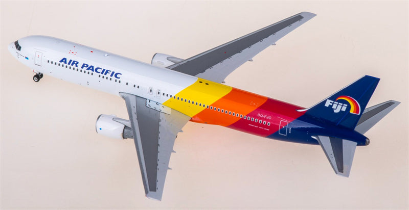 Phoenix Air Pacific Boeing 767-300ER DQ-FJC 1:400 Diecast Model view 3
