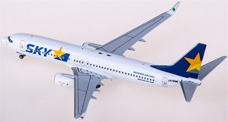 NG Models Skymark Airlines Boeing 737-800 JA73NM 1:400 Diecast Model view 4