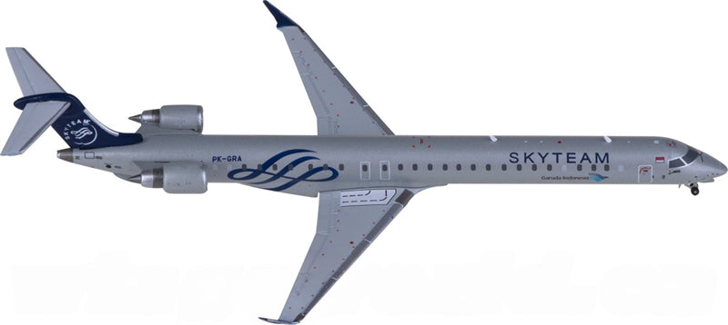 JC Wings Garuda Indonesia for Bombardier CRJ1000ER PK-GRA SkyTeam 1:400 Airplane Pre-built Airliner Model Display