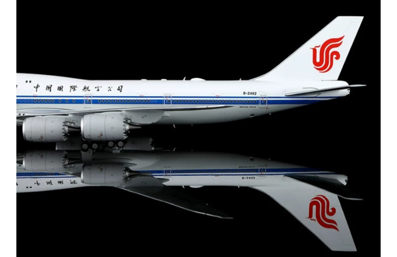 SQ Wings 1:200 Air China B747-8I B-2482 Standard Edition DIECAST Model