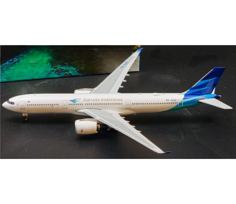 Phoenix 1:400 Garuda Indonesia A330-900Neo PK-GHG  DIECAST Model