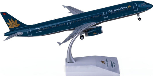 JC Wings Vietnam Airlines Airbus A321 VN-A344 1:200 Diecast Model view 1