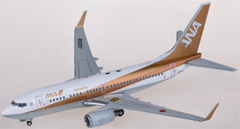 JC Wings ANA Boeing 737-700 JA01AN 1:200 Diecast Model view 3