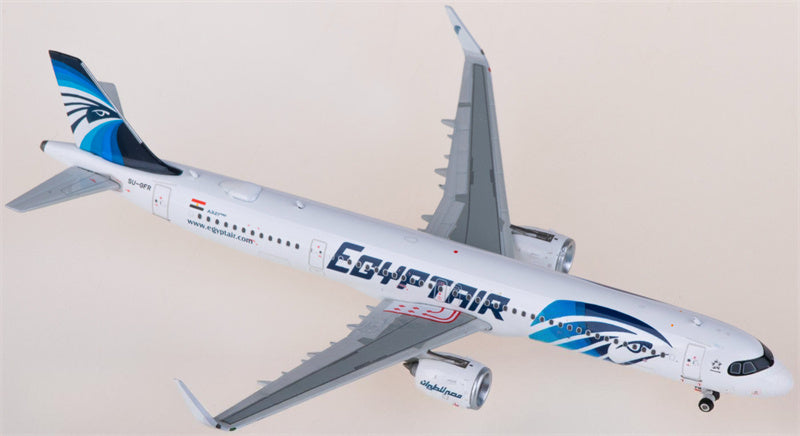 Phoenix EgyptAir Airbus A321neo SU-GFR 1:400 Diecast Model view 3