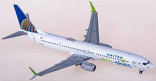 NG Models United Airlines Boeing 737-900ER N75432 1:400 Diecast Model view 1
